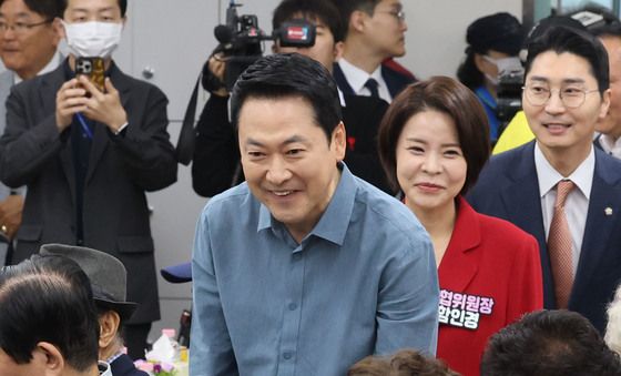 어버이날 효 감사 잔치 참석한 장동혁 대표