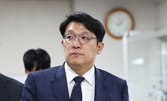 법정 출석하는 김상민 전 부장검사