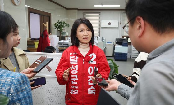보궐선거 각오 밝히는 이진숙 전 방통위원장