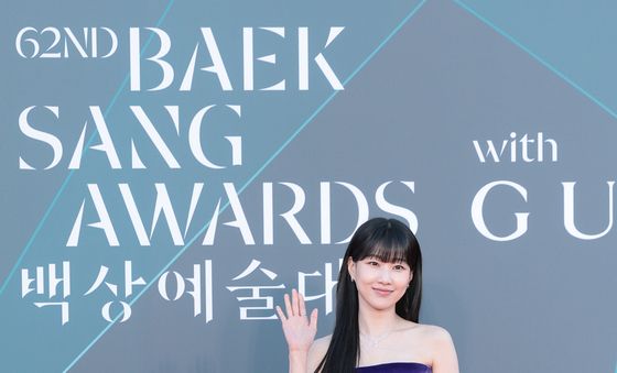 하윤경, 백상 찾은 봄 날의 햇살