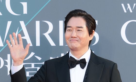 '왕사남' 유지태, 부드러운 미소