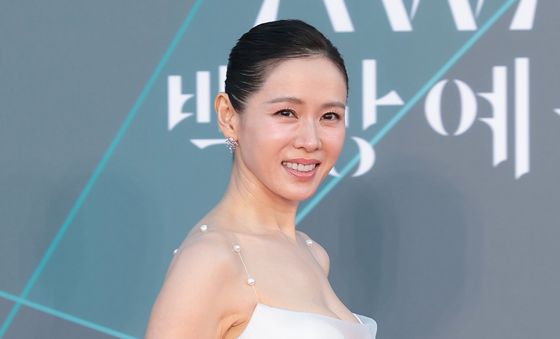 손예진, 시간을 멈추게 하는 아름다움