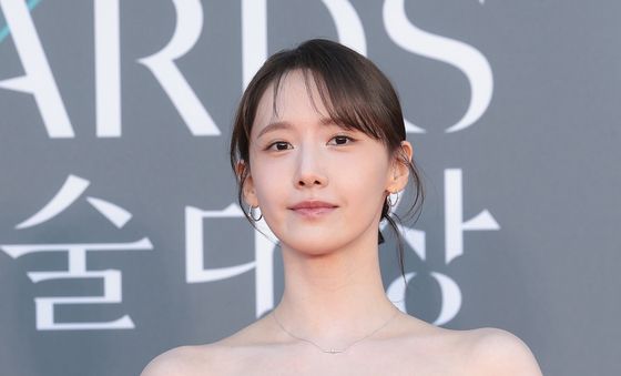 윤아, 여신