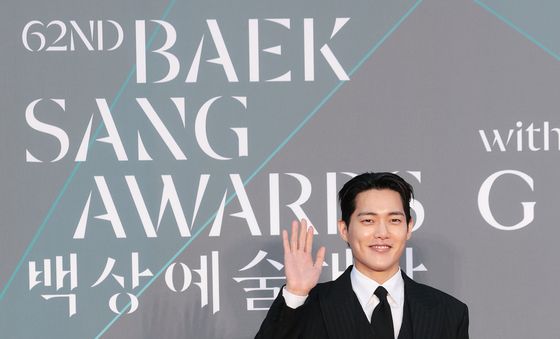 백상 찾은 김건우