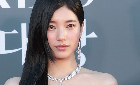 수지, 백상 여신