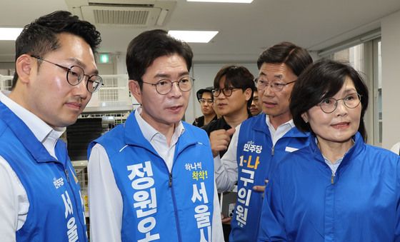 쪽방촌 온기창고 방문한 정원오 후보