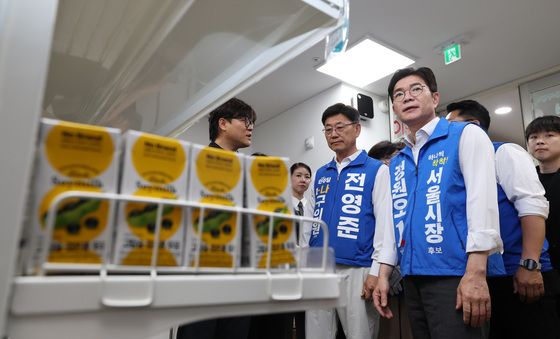쪽방촌 온기 창고 살피는 정원오 후보