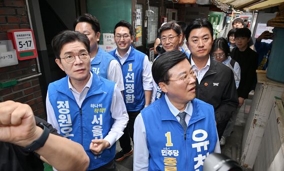 정원오 후보 '쪽방촌 구석구석 꼼꼼하게'