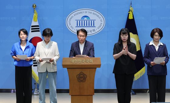대구시장 선거 관련 기자회견 갖는 더불어민주당