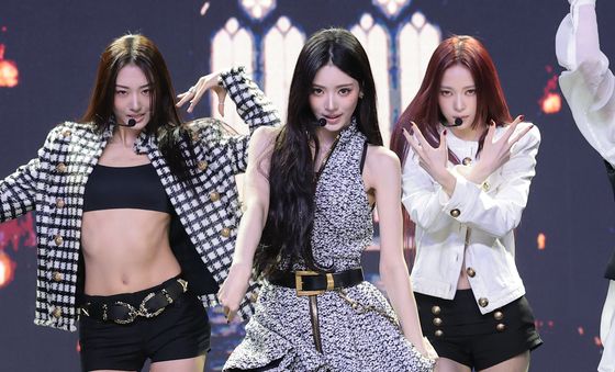 멋진 무대 선보이는 안나
