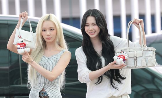 윈· 카리나, 인형보다 더 사랑스러워