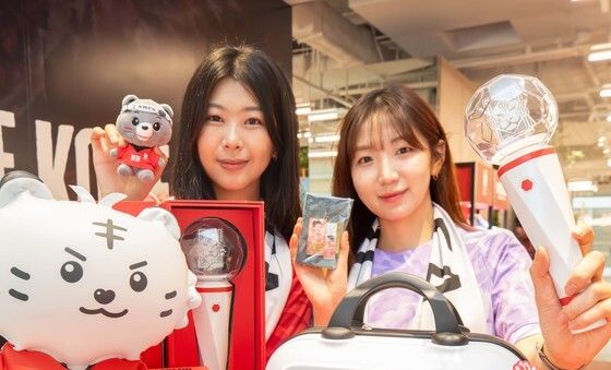 더현대 서울에서 대한민국 축구국가대표팀 응원하세요!