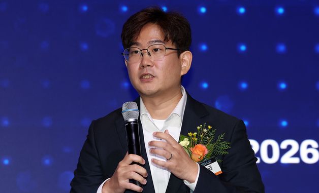 특별대담에서 발언하는 김도균 인핸스 CAIO