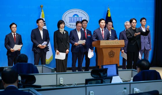 선관위 자체 진상규명 가동 중단 촉구하는 국힘 원외당협위