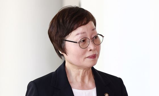 투표용지 부족사태 진상규명위 첫 회의 참석하는 조현욱 위원장