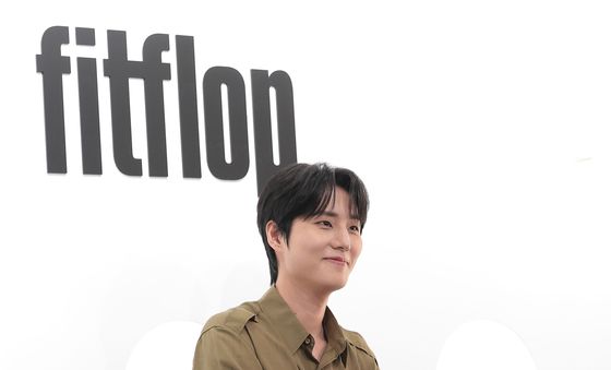 영케이, 감성장인의 개구쟁이 포즈