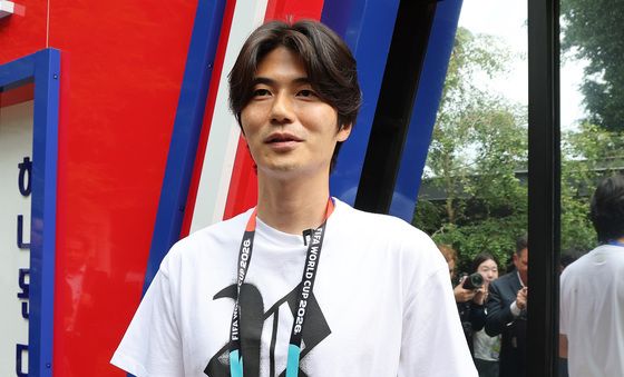 축구국가대표 후배들 찾은 기성용