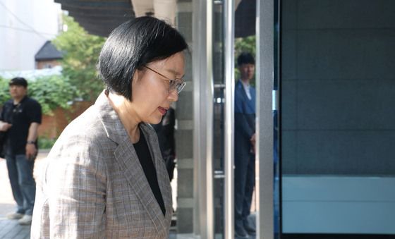 인사청문회 준비 사무실 출근하는 한성숙 후보자