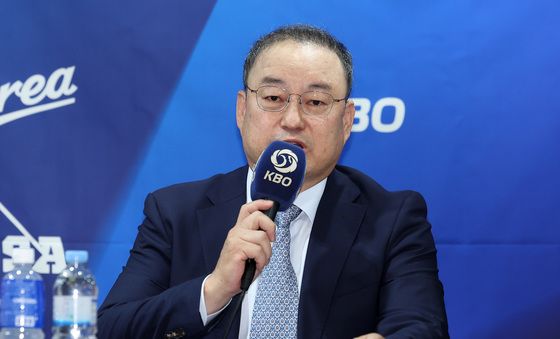 발언하는 차명주 위원장