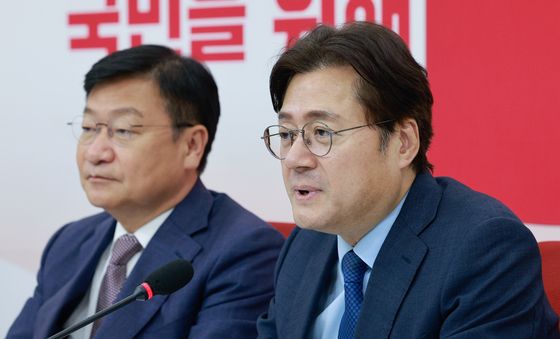 참정권 회복 당부하는 홍익표 정무수석