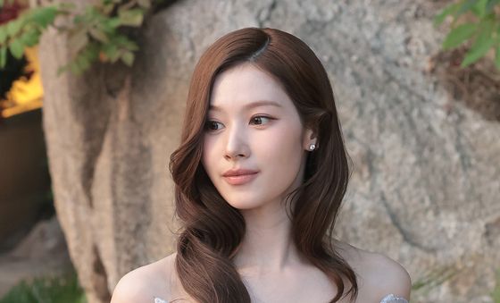 트와이스 사나, 여신