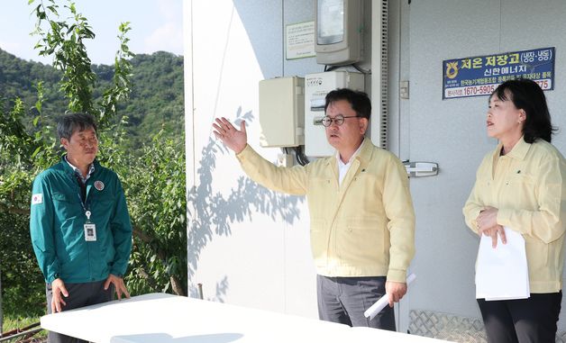 과수화상병 예찰 현장 점검하는 이승돈 농진청장
