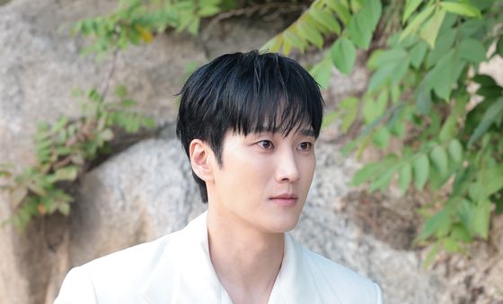 안보현, 순백의 멋짐
