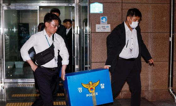 '송파구선거관리위원회' 압수수색 종료