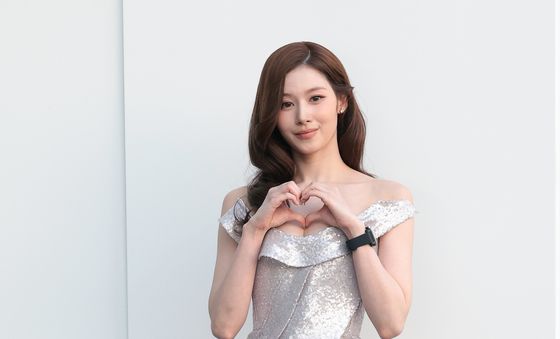 사나, 청순 글래머