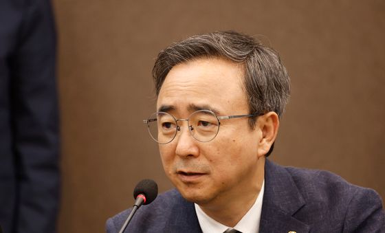 보궐선거에 당선돼 인사말하는  임문영 의원