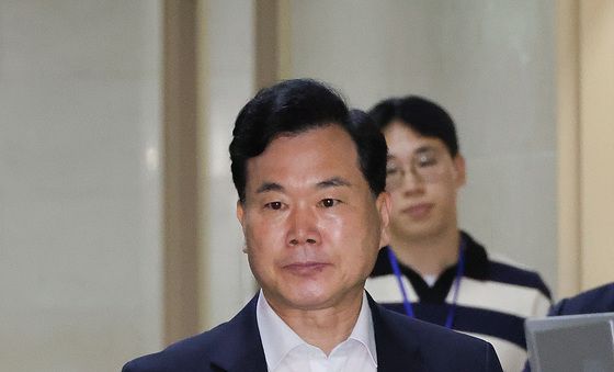 여야 회동 참석하는 김승수