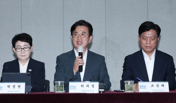 발언하는 허태정 대전시장 당선인