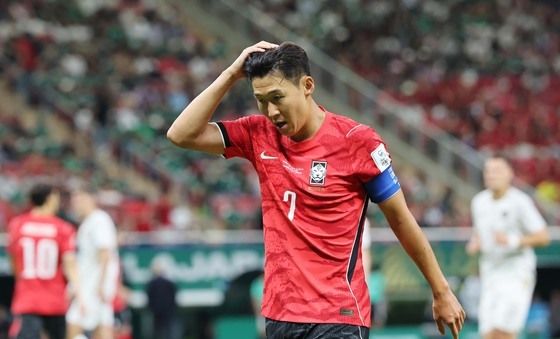 아쉬운 손흥민
