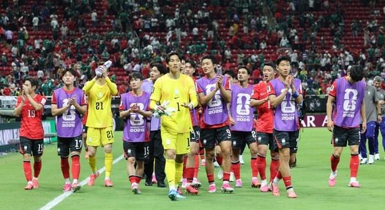 대한민국 축구대표팀 '우리가 승리했어'