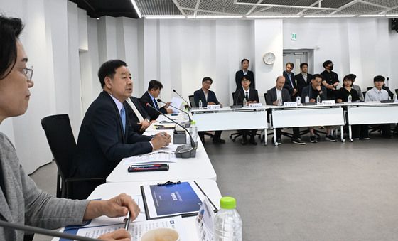 간담회 하는 구윤철 부총리