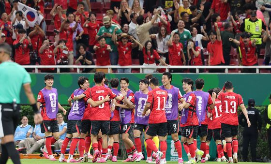 환호하는 대한민국 축구대표팀