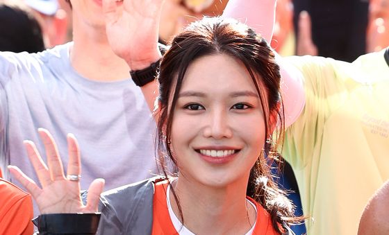 수영, '밝은 미소'
