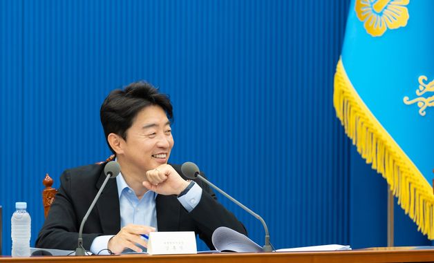 청년미래자문단 최종회의 참석한 강훈식 비서실장