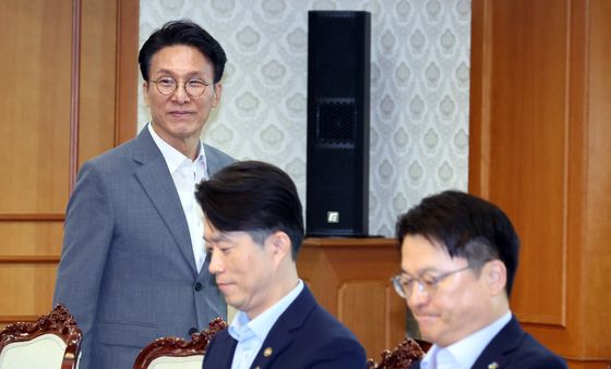 국토공간대전환 범정부 추진협의회 참석하는 김민석 총리