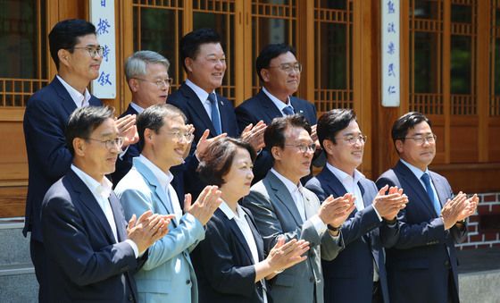 국무총리·광역단체장 당선자들 '기념촬영'