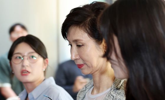 재산분할 파기환송심 두 번째 조정기일 출석하는 노소영 관장