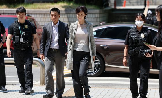 법정 향하는 노소영 관장