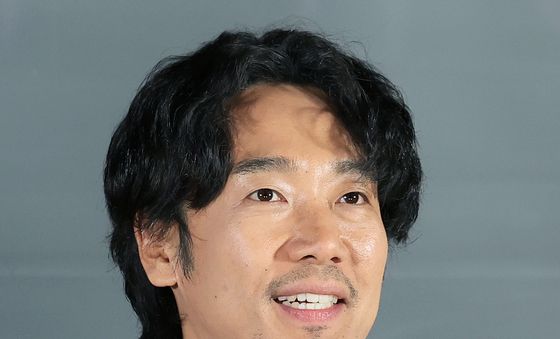 인사말 하는 '눈동자' 김남희