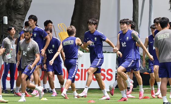 훈련하는 대한민국 축구대표팀