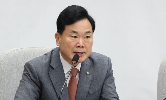 모두발언하는 김승수 원내운영수석부대표