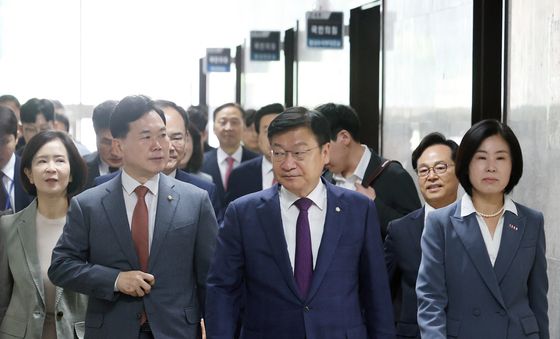 정점식 '원내대표단과 함께'