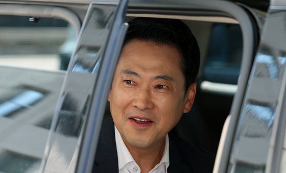 차량 탑승한 장동혁 대표