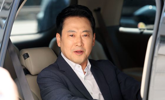 차량 탑승한 장동혁 대표
