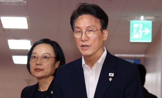 국무회의 참석하는 김민석·한성숙