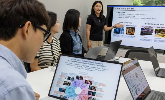 KT, 전세사기·독도 담은 AI 안전성 벤치마크 공개